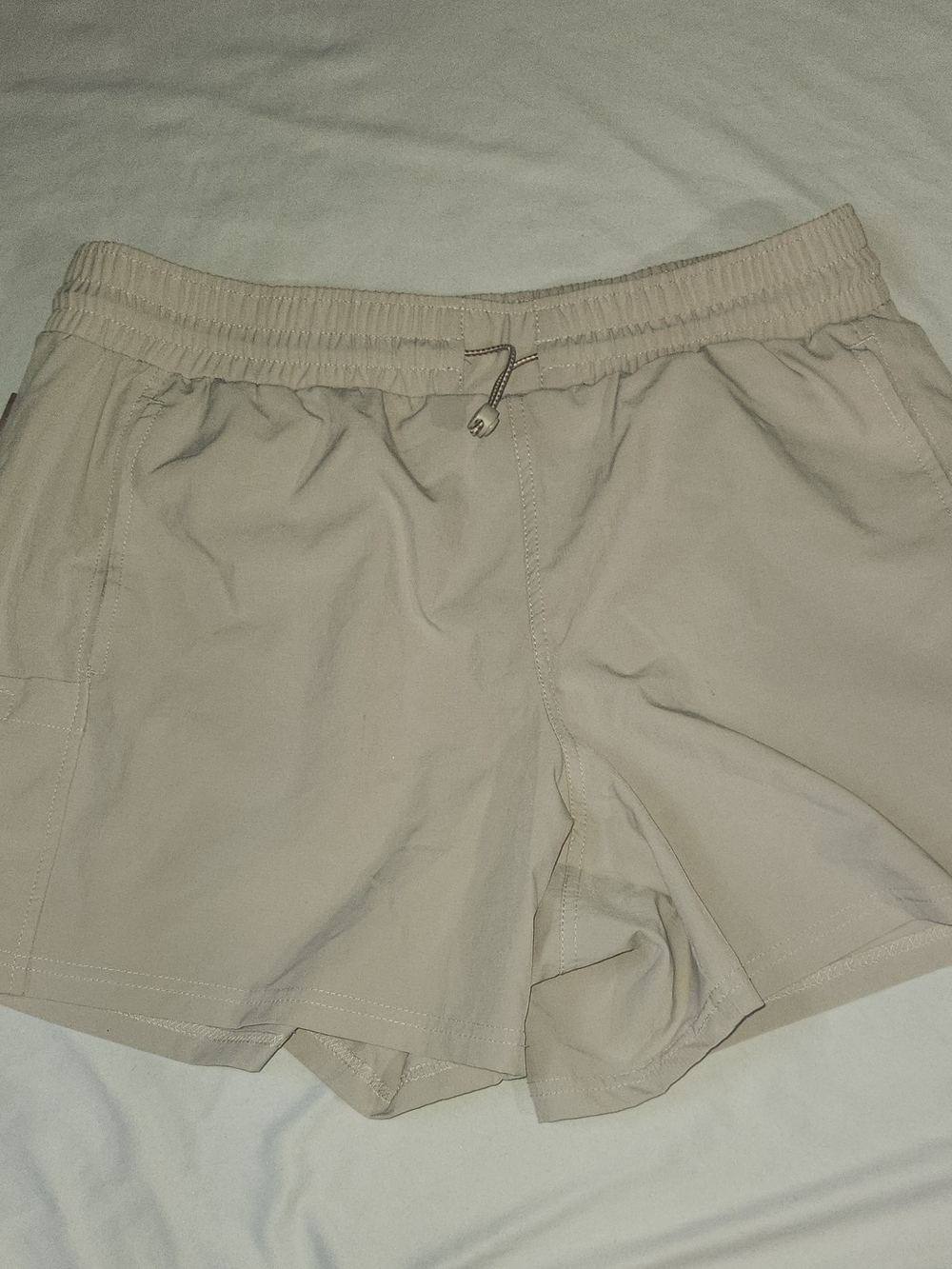 Avalanche Women's Light Beige Athletic Shorts. Drawstring. Size Lg